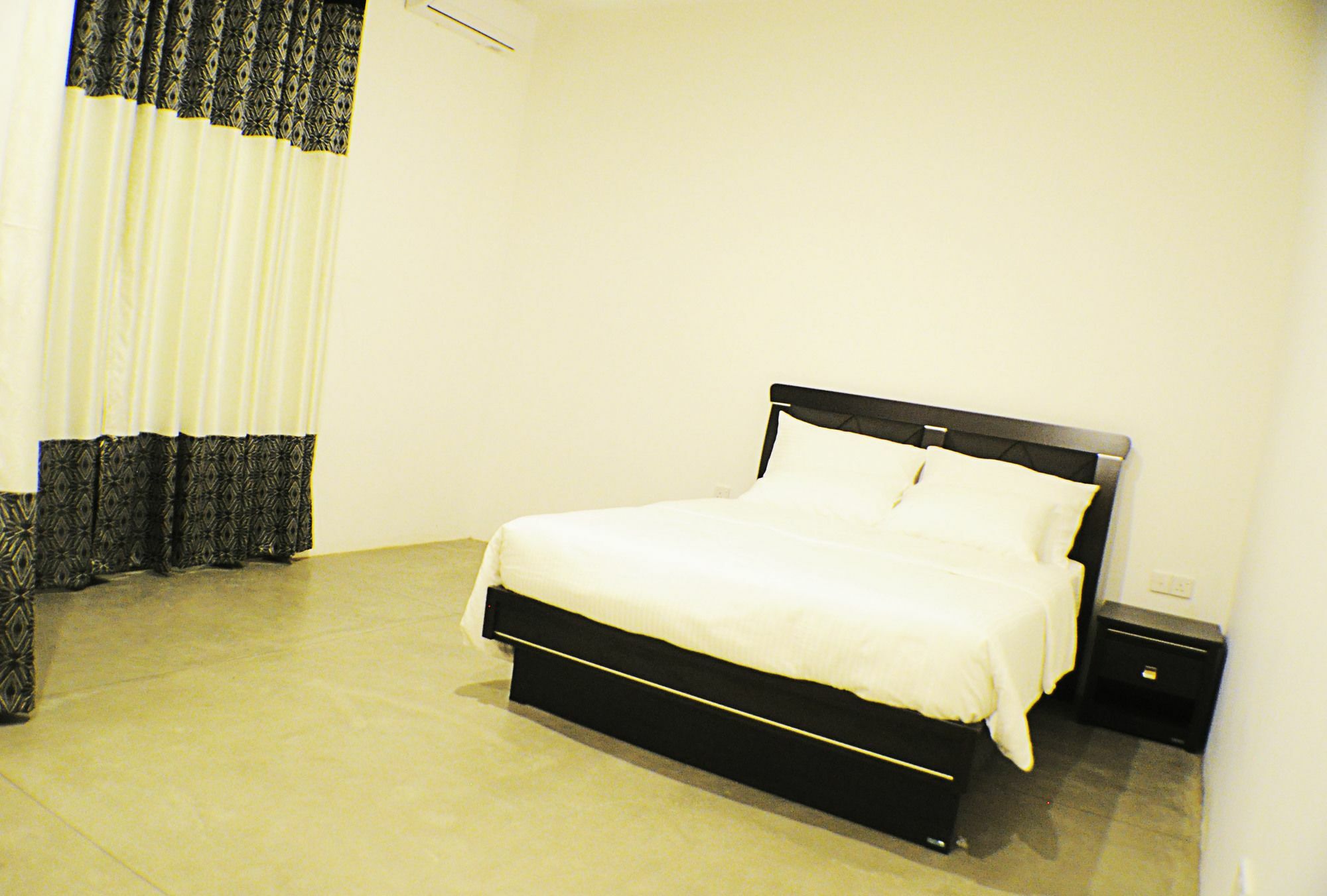 M&M Residence แคนดี้ ภายนอก รูปภาพ