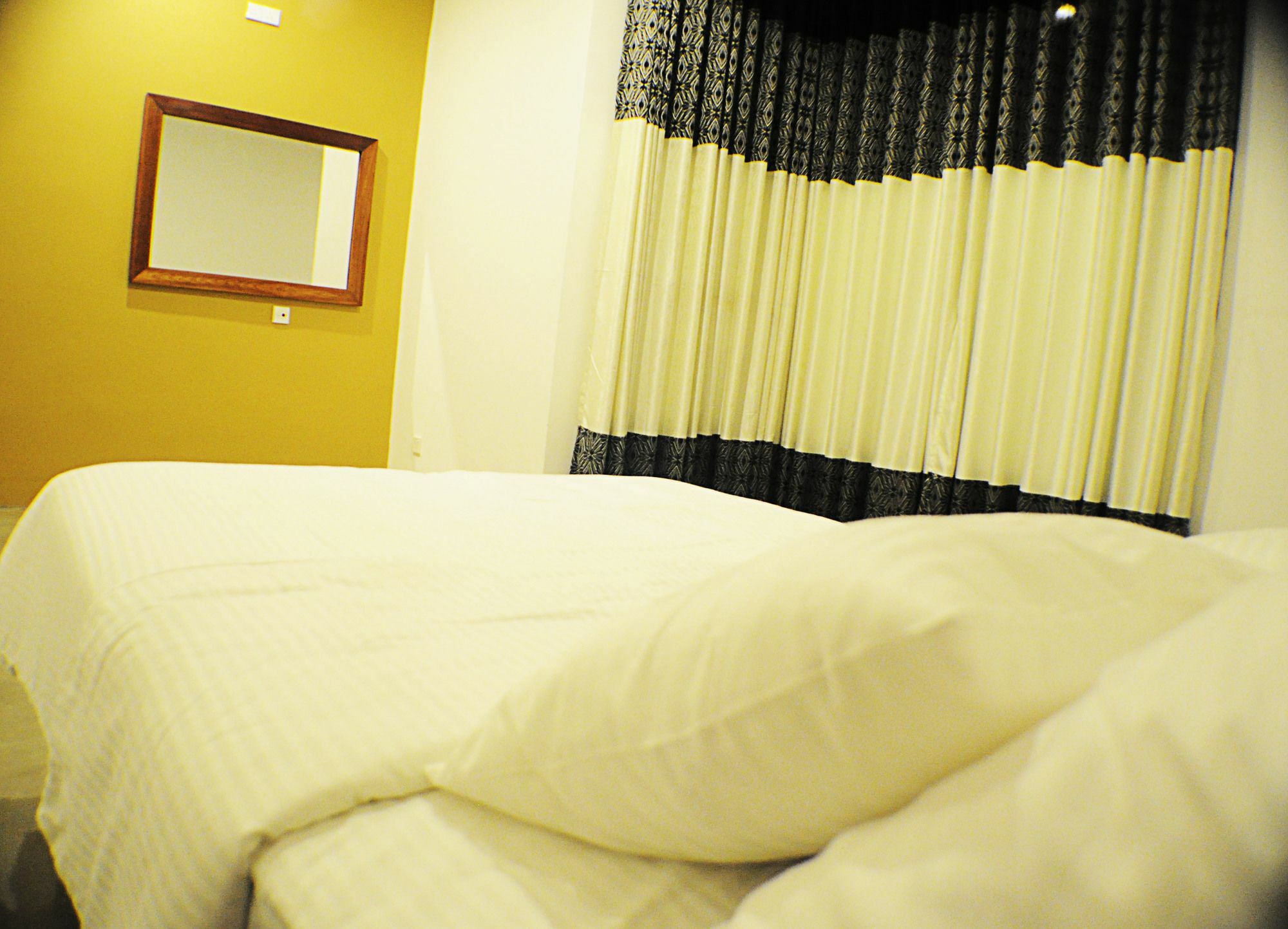 M&M Residence แคนดี้ ภายนอก รูปภาพ