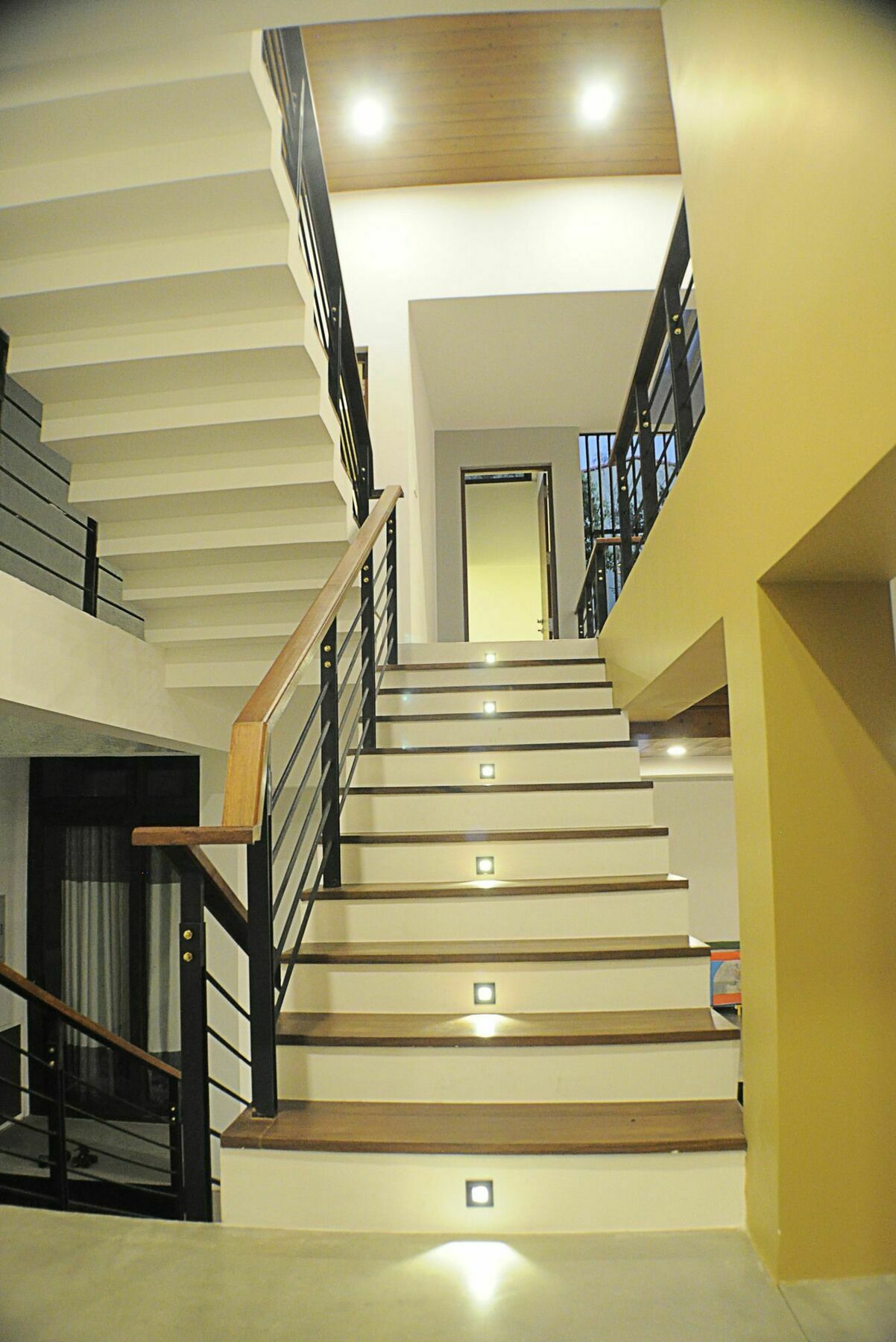 M&M Residence แคนดี้ ภายนอก รูปภาพ