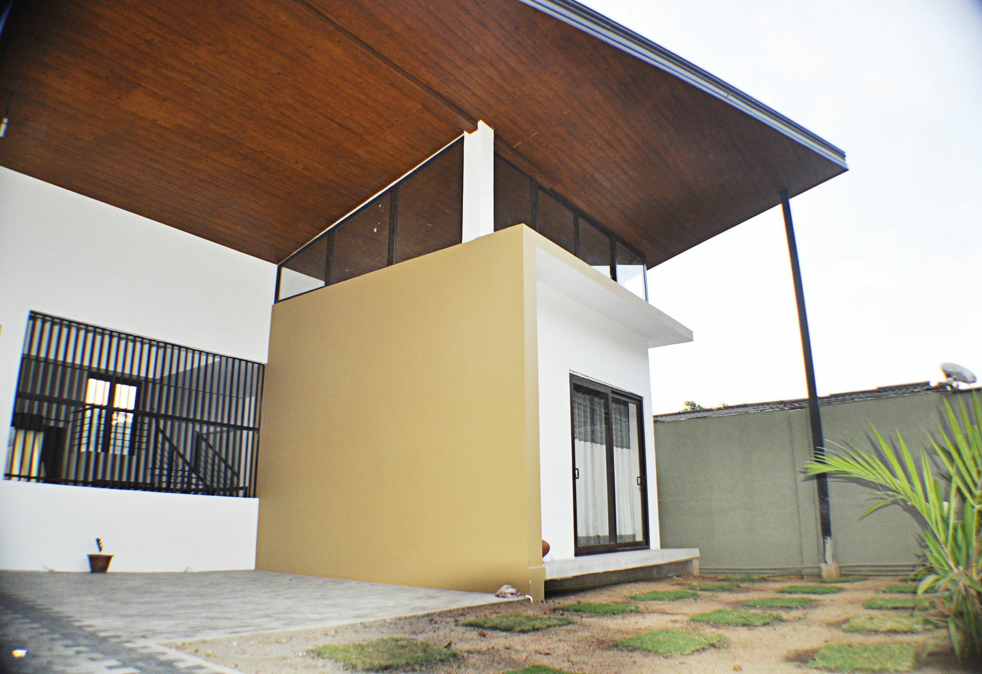 M&M Residence แคนดี้ ภายนอก รูปภาพ